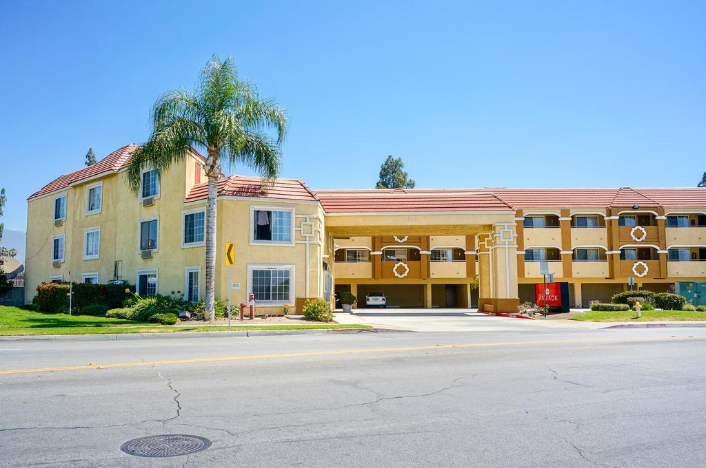 Ramada by Wyndham Ontario Hotel Bagian luar foto