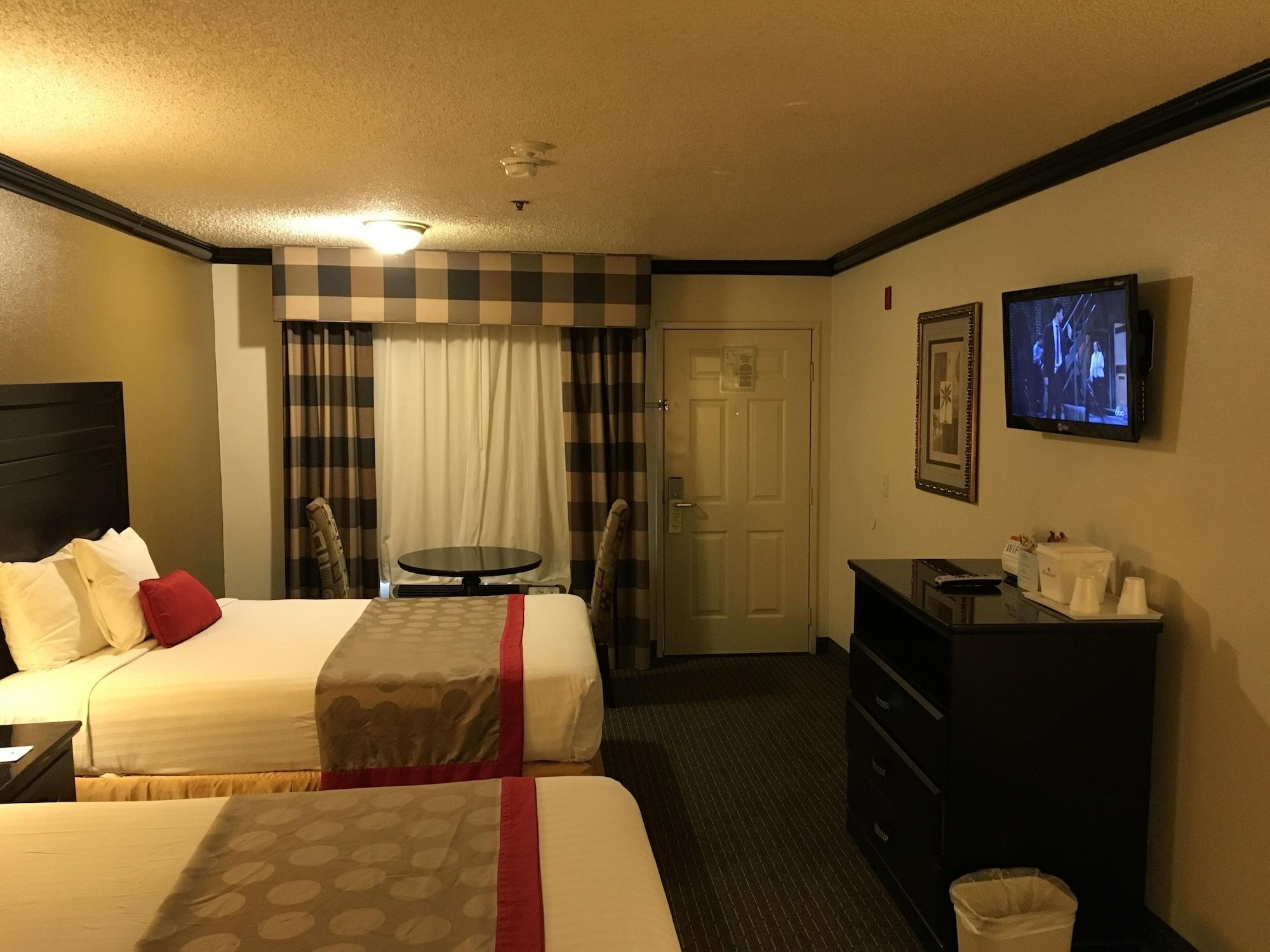 Ramada by Wyndham Ontario Hotel Bagian luar foto